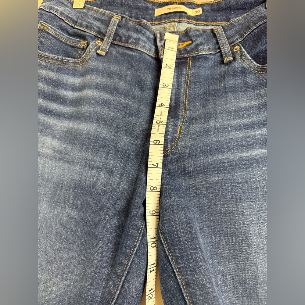 Levi’s 711 Skinny Jeans – Size 30, Like New - Picture 3 of 11